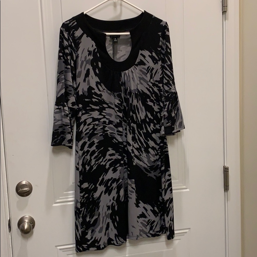 Cute black & gray knee length dress.